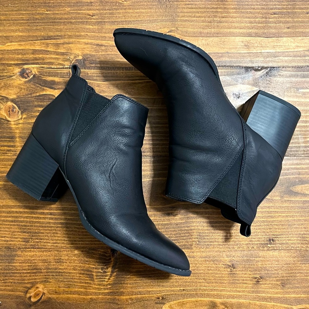 BC Born In California Womens Black Ankle Boots Size 7